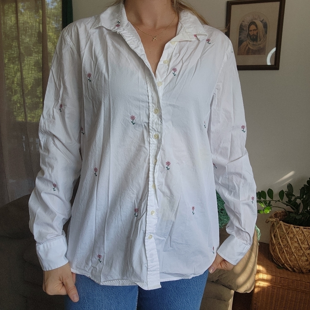 The SHIRT Floral Embroidered Boyfriend Button Up Shirt Size Large
